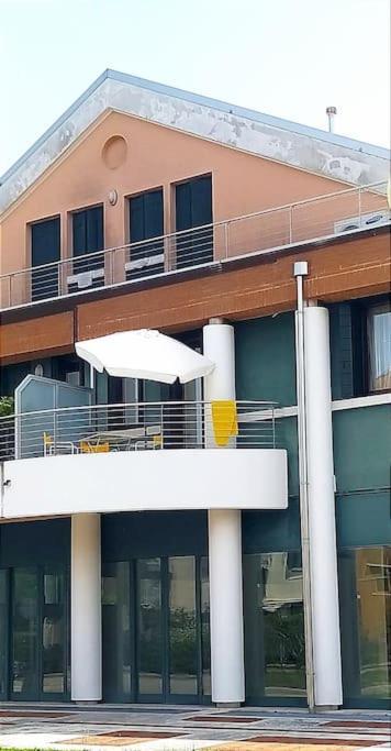 Orizzonte Marino - Giallo: Angolo solare verso la laguna, cod027044-loc-01086 Cavallino-Treporti Esterno foto